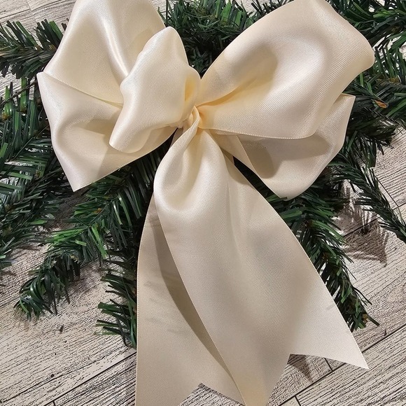 Christmas Tree Bows, Set of 6 Cream Tree Bows, Holiday Bow, Tree Decor, Ornament - Picture 2 of 7